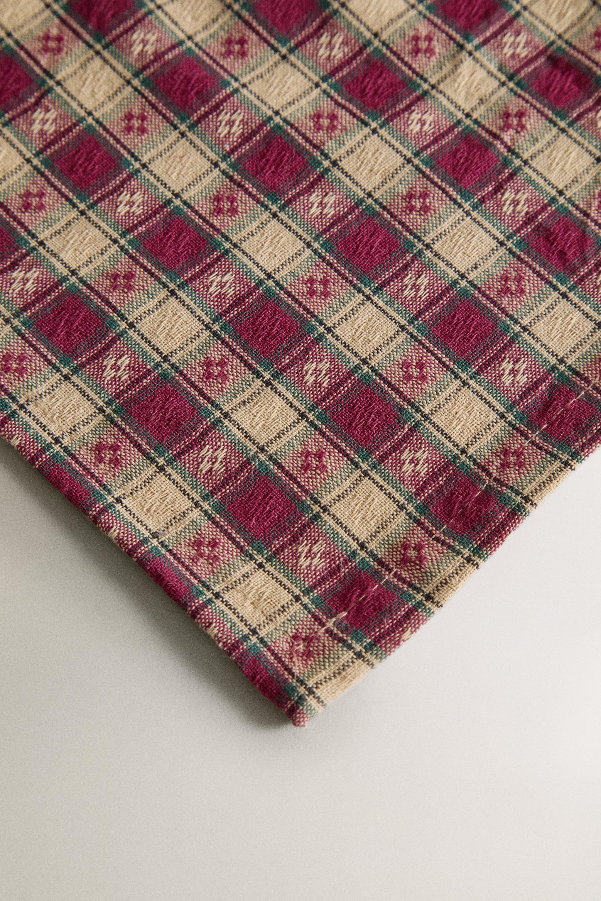 DYED THREAD CHECK CHRISTMAS TABLECLOTH